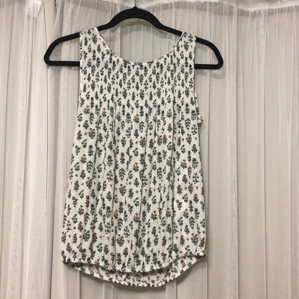 Max Studio Blouse Flower Size small